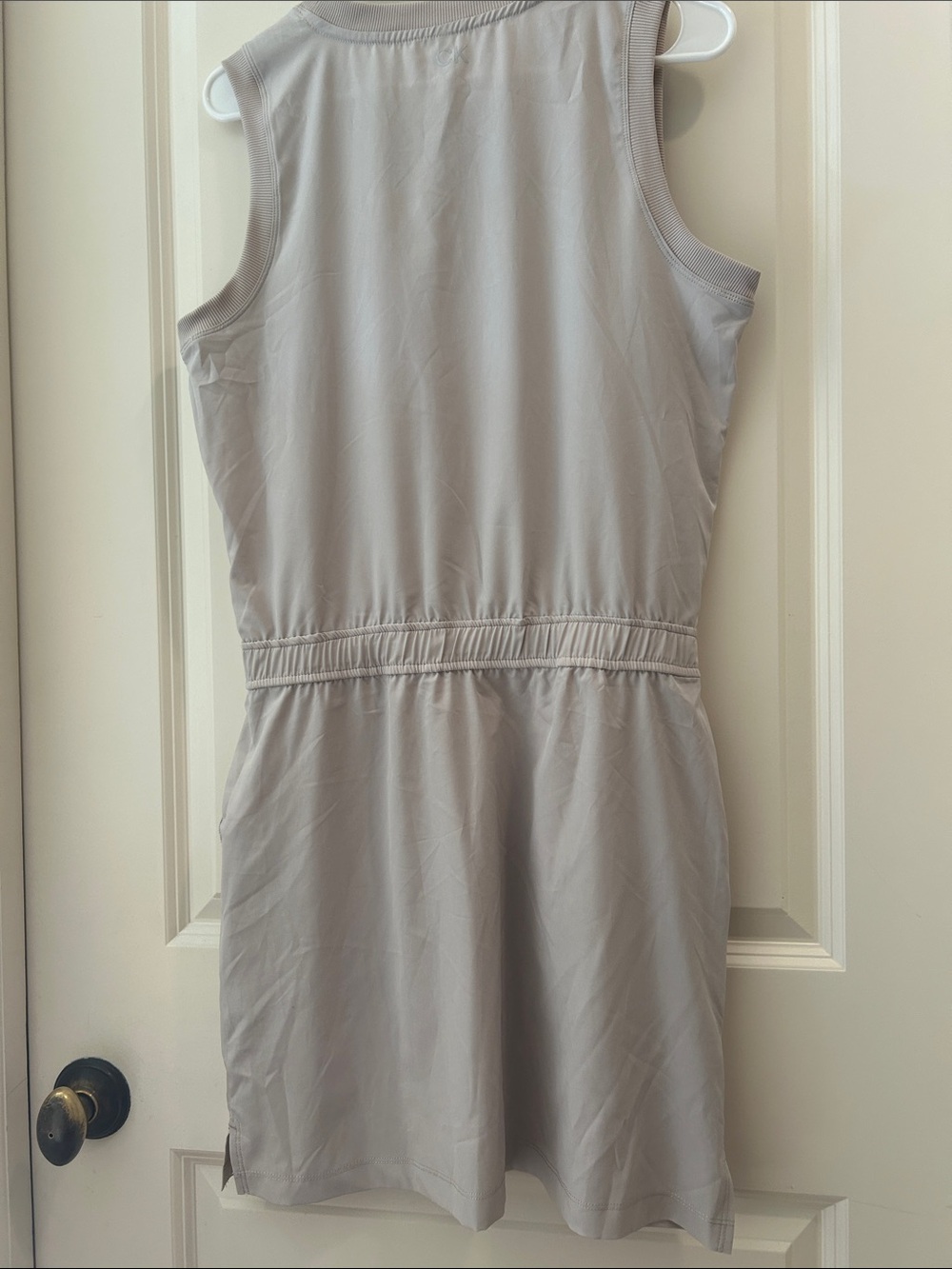 Calvin Klein Performance Sleeveless Drawstring Dress 12% Spandex pockets S beige - Picture 10 of 10